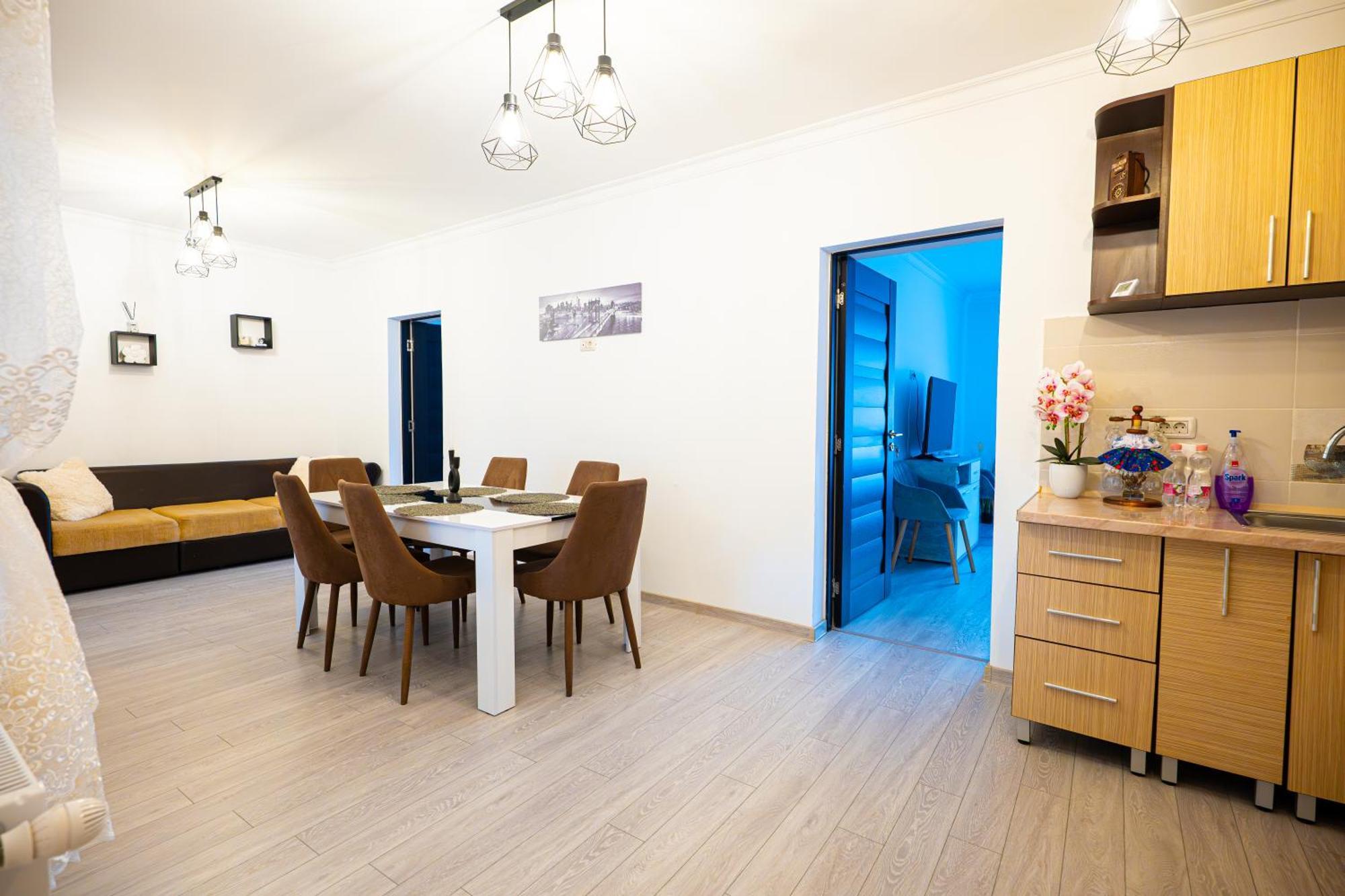 Aly&Emy Villa Caransebeş Екстериор снимка