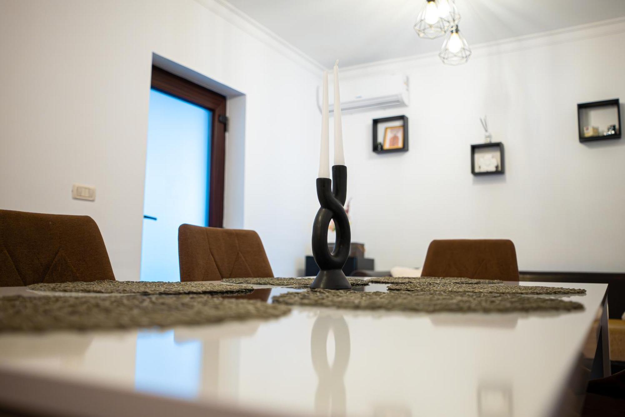 Aly&Emy Villa Caransebeş Екстериор снимка