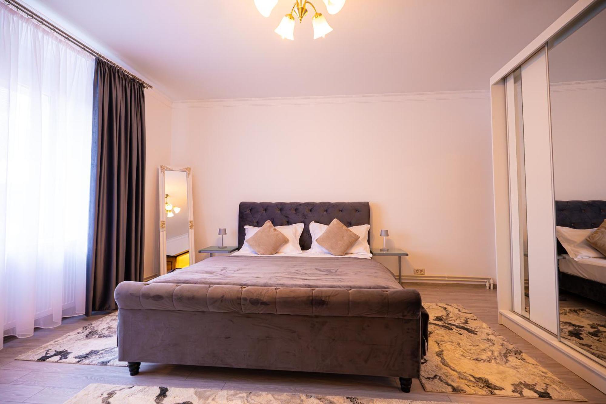 Aly&Emy Villa Caransebeş Екстериор снимка